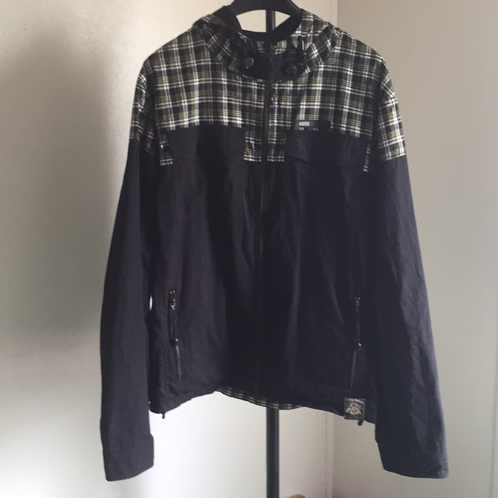 TI’s A.K.O.O. Devious Reversible Tracking Jacket